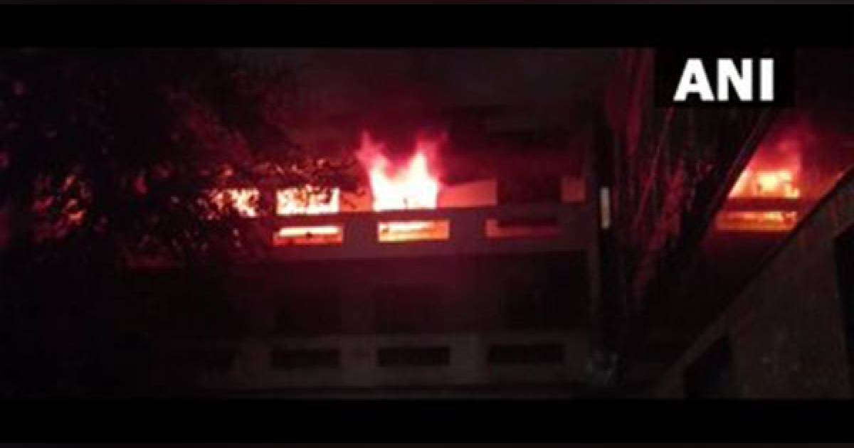 Uttar Pradesh: Fire breaks out at Vrindavan hotel, 2 employees dead